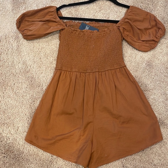 NWT A&F romper - Picture 3 of 3